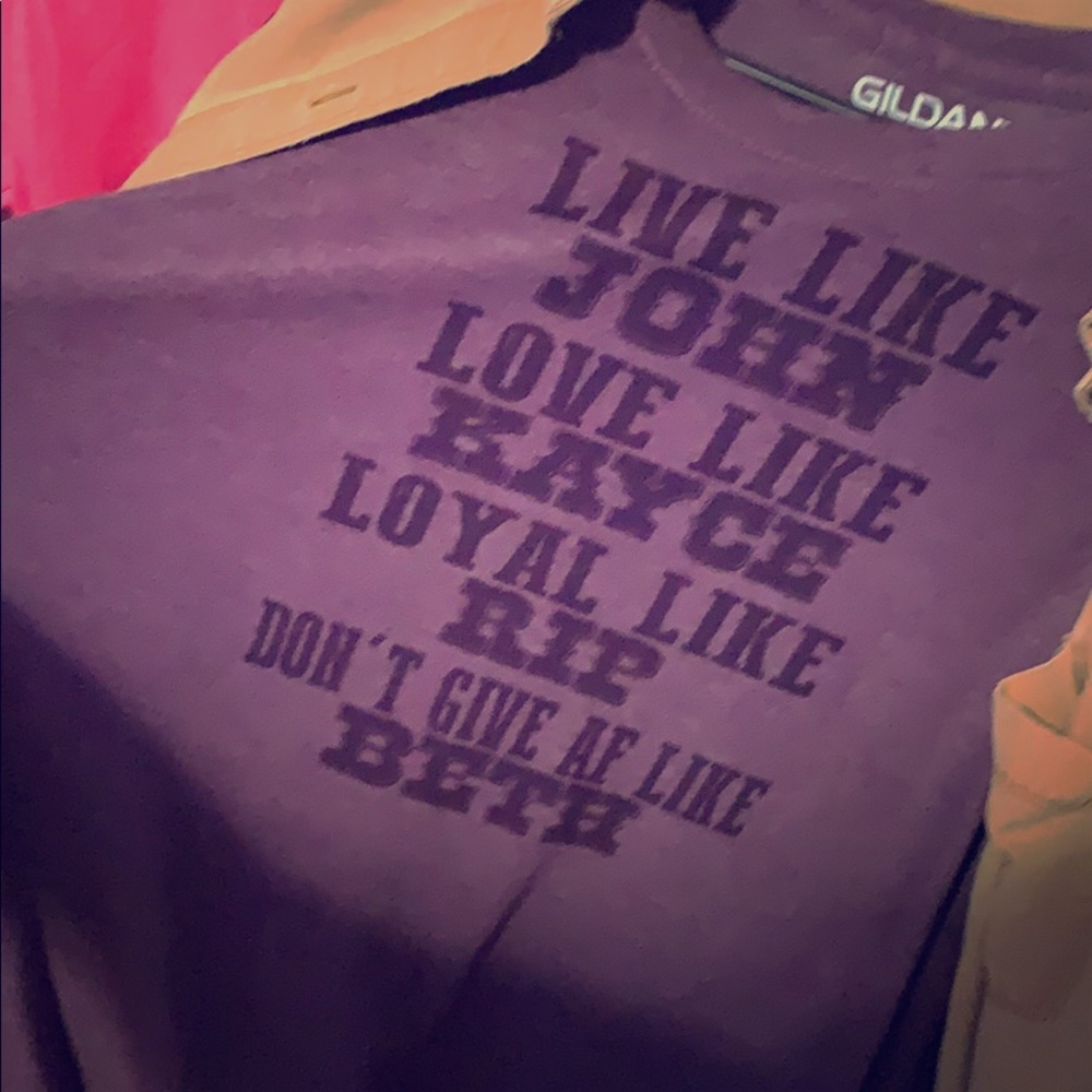 Gildan brand... Yellowstone shirt purple large
